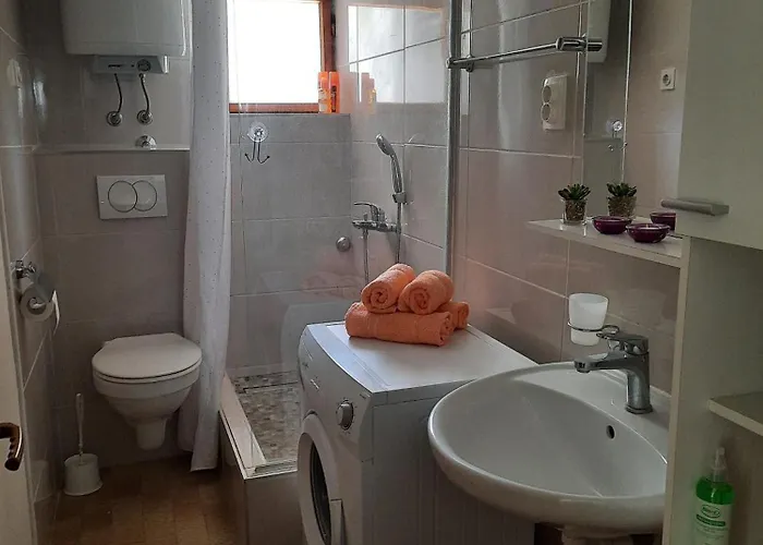 Appartement By The Sea Businci, Ciovo - 1081